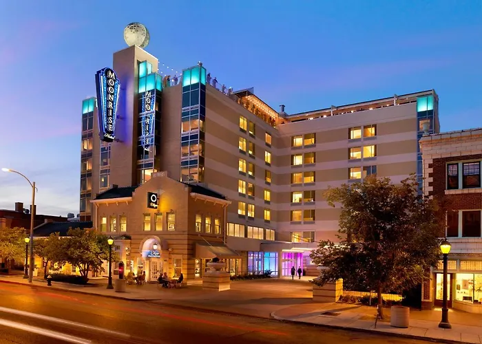 The Moonrise Hotel Saint Louis